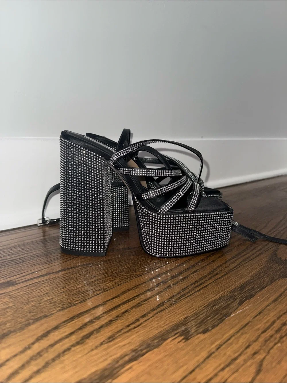 Steve Madden pair includes